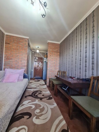 Срочно! Продаю 1 комнатную  квартиру в комуналке  3 Слободская - фото 1