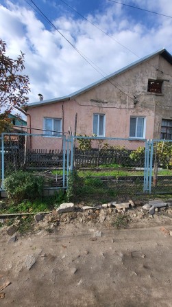 Продаю 3 кімнатну частину будинку з власним двором - фото 1