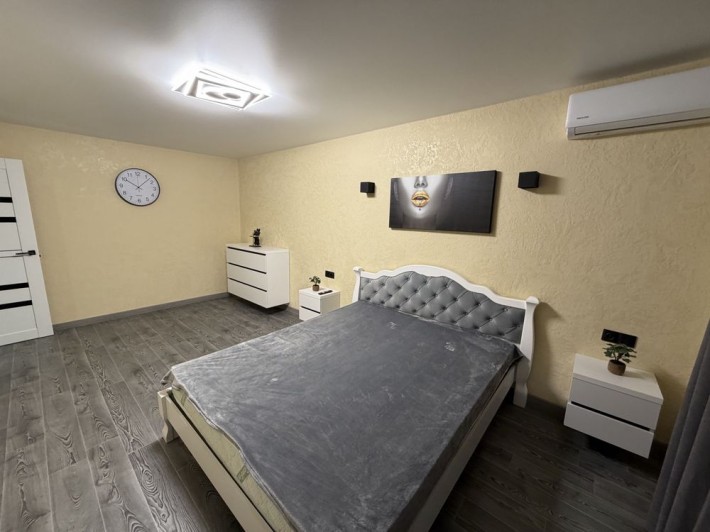 Продаж 2 к.к. з новим євроремонтом пр. Центральний/Водопровідна - фото 1