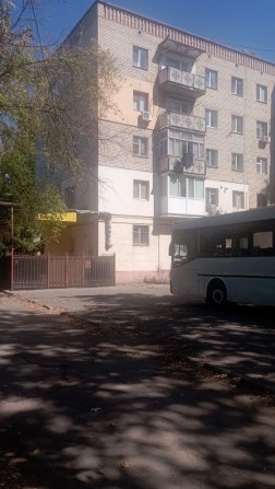 Продаю 4- х комнатную квартиру в Лесках на Карпенко - фото 1