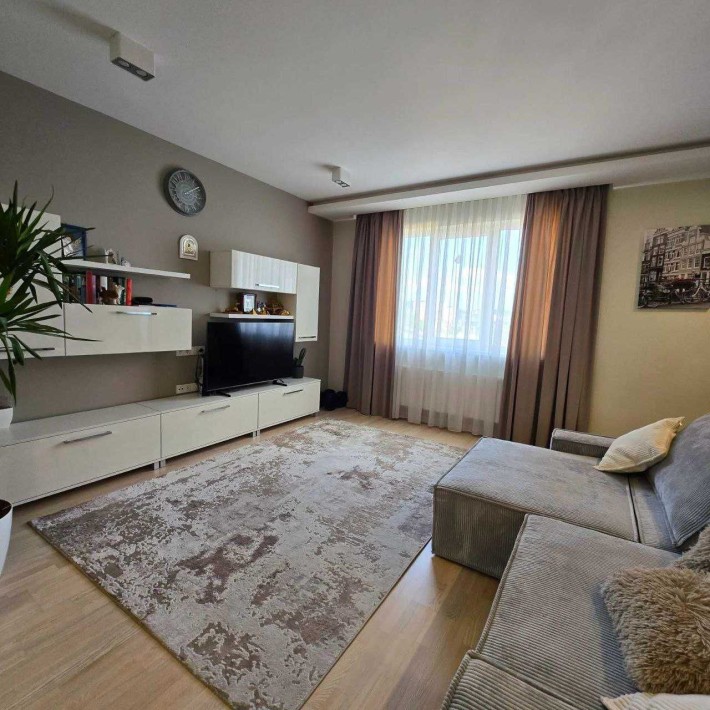 Продаж квартири з ремонтом - фото 1