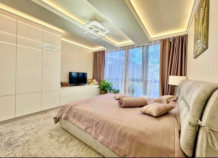 2х ком. стильная, уютная квартира в ЖК Граф на Азарова у самого моря. - фото 1