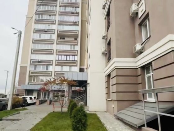 Продам квартиру в ЖК «Луч» — видовая, 48 м² две лоджии Харків