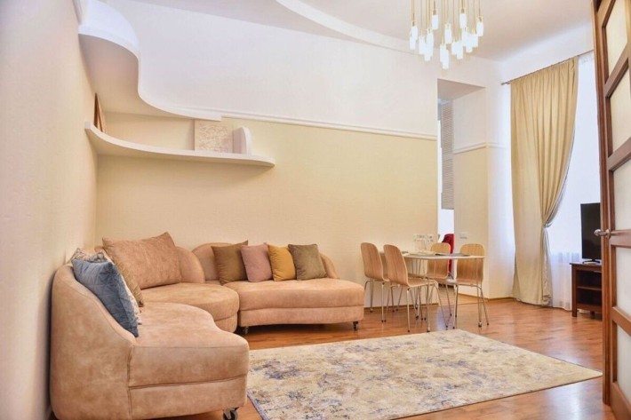 3-комнатная квартира на улице Екатерининской - фото 1