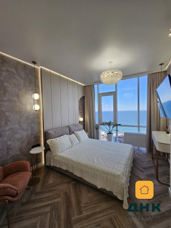 ⁉️ Аркадия. Двухкомнатная квартира. Новый ремонт. Вид на море - фото 1