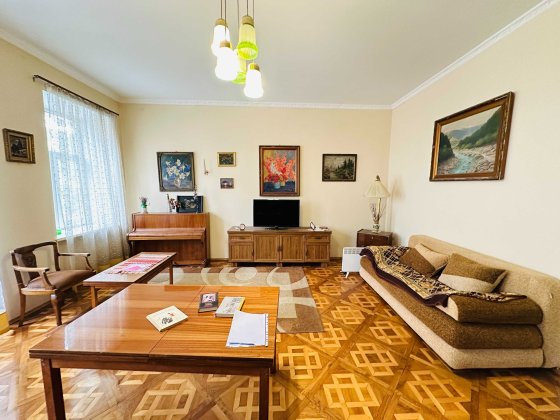 Продаж 3 км квартири вул.Шептицьких Львов