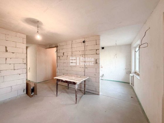 Продам 2 кімн. квартиру на вул. Дерев’янка, 18. Харків