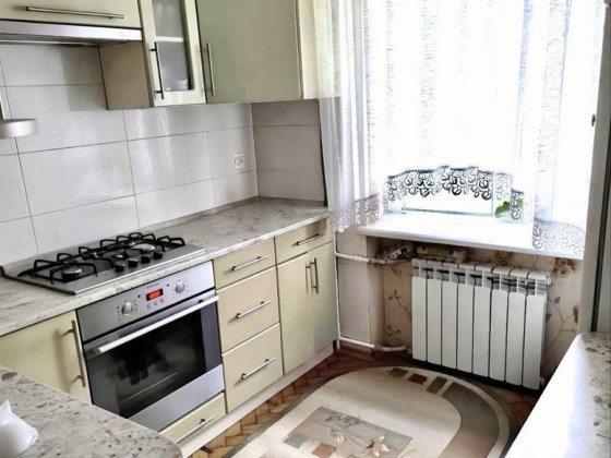 Продаж двокімнатної  квартири в цегляному будинку вул.Пасічна Львів