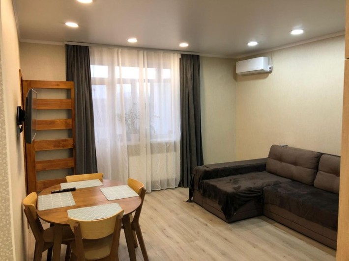 Продається комфортабельна 2-кімнатна квартира, вул.Архітектора Старова - фото 1