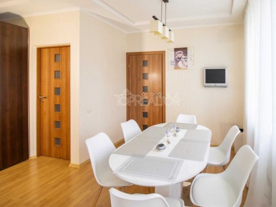 СТАЛИНКА! Ж/Б! Бекетова! Пушкинская! Искусств 7/9! Продам 3К 56 м2 Харьков