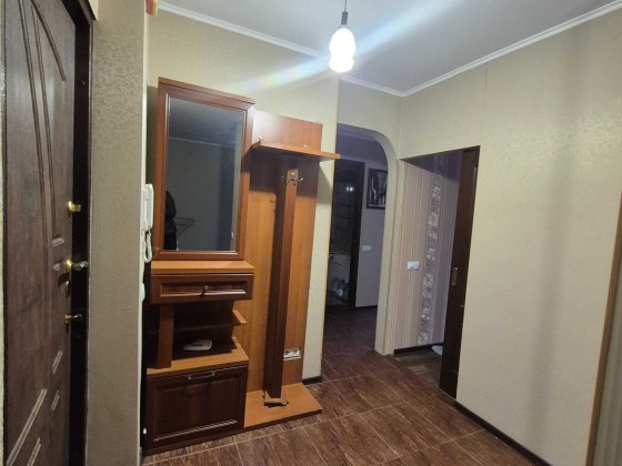 Продам 2 к.кв вул.Леся Сердюка,40 см Клас. метро Салтівська Харьков