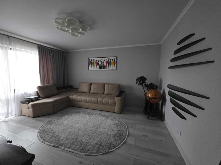 Срочно 3 комнатная квартира с видом на море. Ремонт, мебель, техника - фото 1