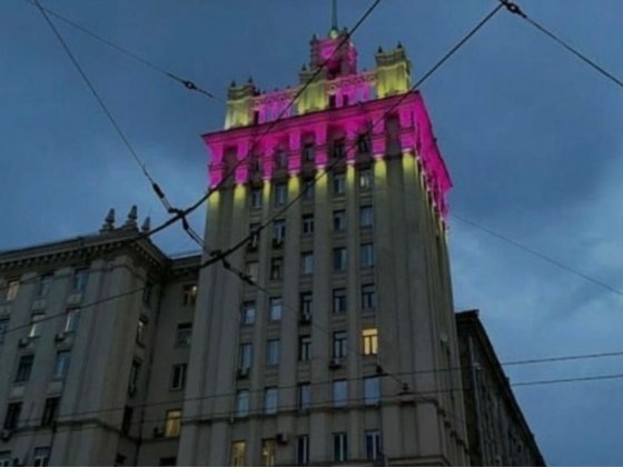 Продам 3х.кв. 6/7 S-86м2.в центр Харькова дом со шпилем Харьков