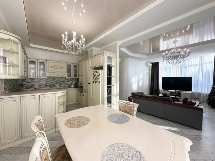 3х- комнатная 119 метров  на Французском бульваре видом на море . - фото 1