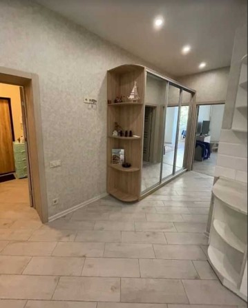 Квартира в новом кирпичном доме с ремонтом . - фото 1