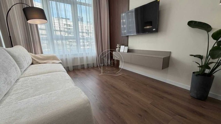 Продажа шикарной однокомнатной квартиры ЖК Атмосфера вид моря Аркадия - фото 1