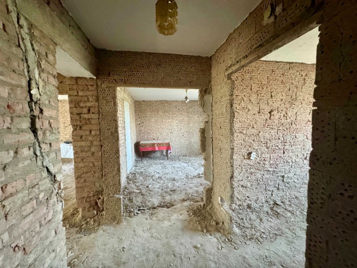 Продажа трехкомнатной квартиры - фото 1