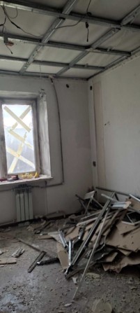 Продаю в Корабельном районе 2-х к. квартиру  недорого под ремонт. - фото 1