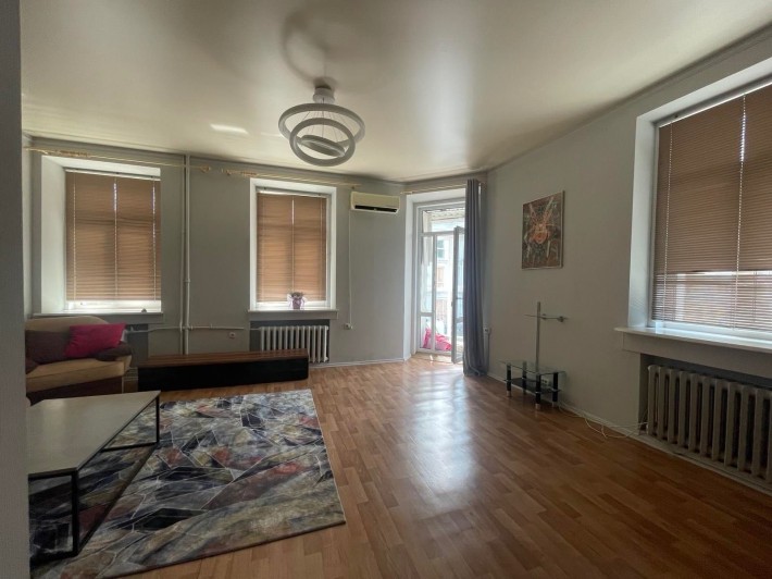 Продам 4 к. квартиру,метро Университет. - фото 1