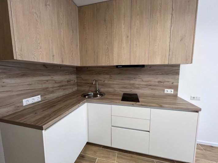 Продам 1-кімнатну квартиру студію - фото 1