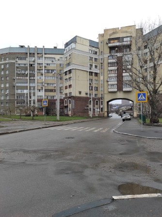 2 к,62м2. Захисникiв  України (Защитников  Украины,Героев  Харькова 97 - фото 1