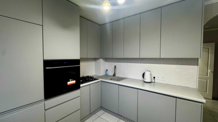 В продаже отличная  2х комнатная квартира с  ремонтом, м. Научная! - фото 1