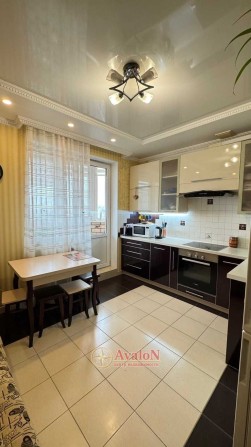 Срочно продам квартиру в кирпичном Доме с ремонтом ! Цена 40 500 у.е - фото 1