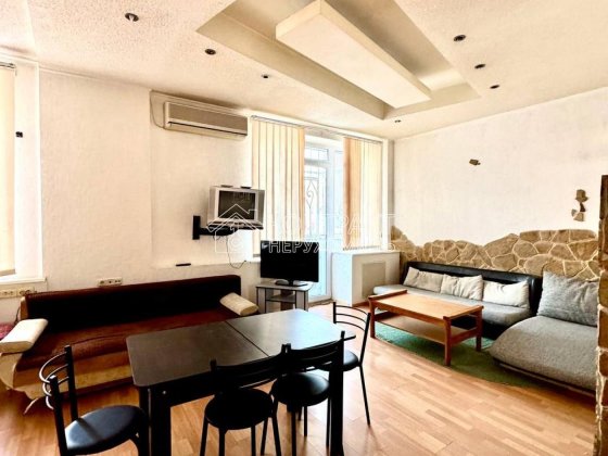 Продам 3 к.кв., СЕРТИФИКАТ,Центр, м. Яр. Мудрого, ул.Лермонтовская Харьков