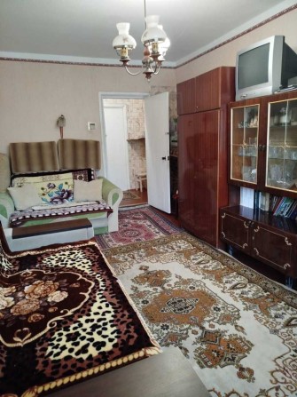 Продам просторню 2 к. квартиру на пос. Котовского. Лоджия.Госпрограммы - фото 1