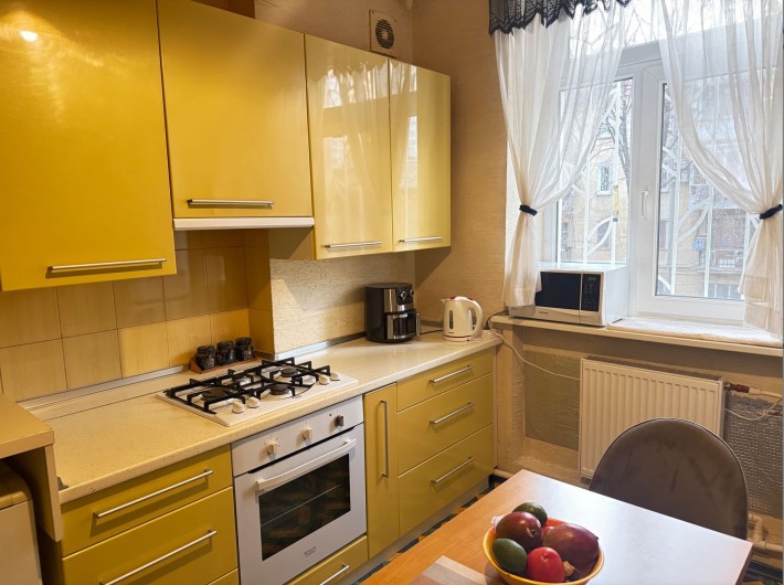 Сталинка на Леонтовича ул. Белинського | 2 комнаты | ЭКС - фото 1