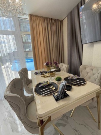 ЖК Манхеттен 2 к квартира на Філатова з власною терасою(60м)  басейном - фото 1