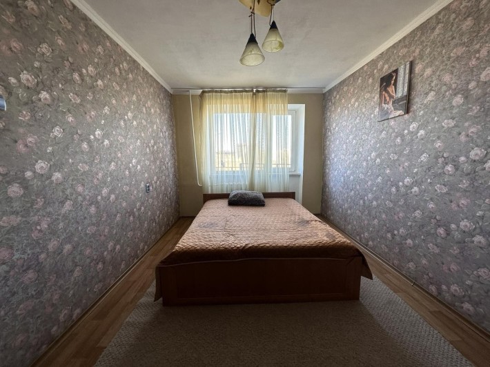 Продам двухкомнатную квартиру, проспект Гагарина/ Сегедская - фото 1