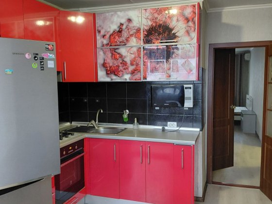 Велика 1ккв біля метро Спортивна,Автовокзал,Кінний Харків