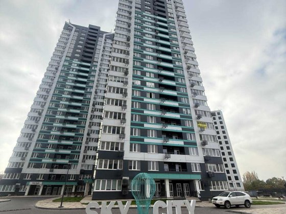 Продам 1 комн. квартиру в ЖК "Скай Сити "/Варненская Одеса
