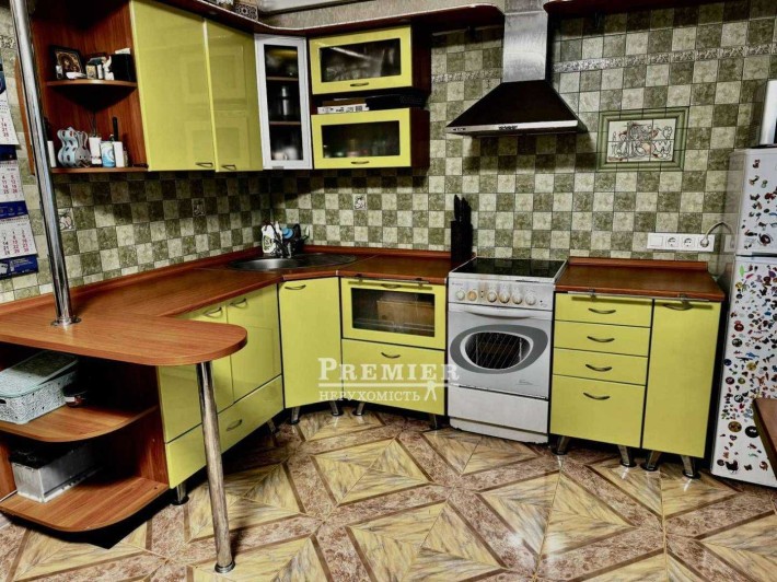 2-кімнатна квартира 61 кв.м Сучасний ремонт.Терміново! - фото 1