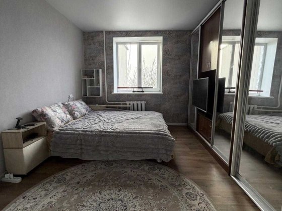 Продам квартиру на Таирова ( Левитана ) 3 ком средний этаж Одеса