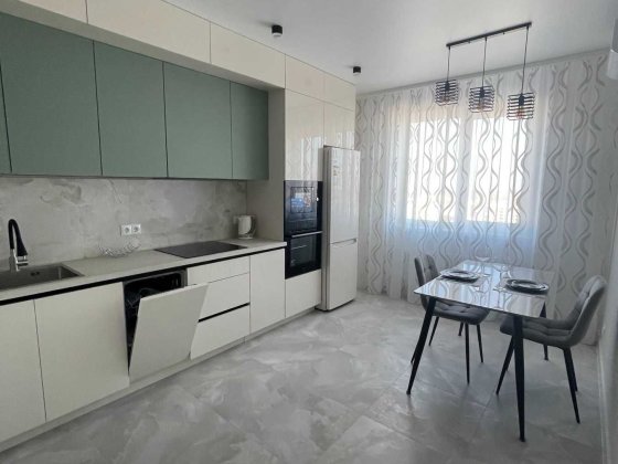 Срочная продажа 1 ком квартиры с Евроремонтом на ул.Сахарова- Кадор МК Одеса