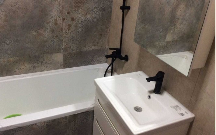 Продажа квартиры, ЖК Садовый,42м2 ,незаконченый ремонт(код 22258) - фото 1