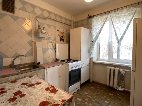 Продам 1 комнатную квартиру  ул.Космонавтов / 1ст.люст. Дороги/ парк Одесса