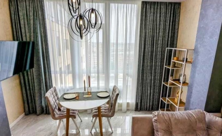 ЖК Кристалл  Дизайнерский ремонт 2 к 73 м  Дом Бизнес класса - фото 1