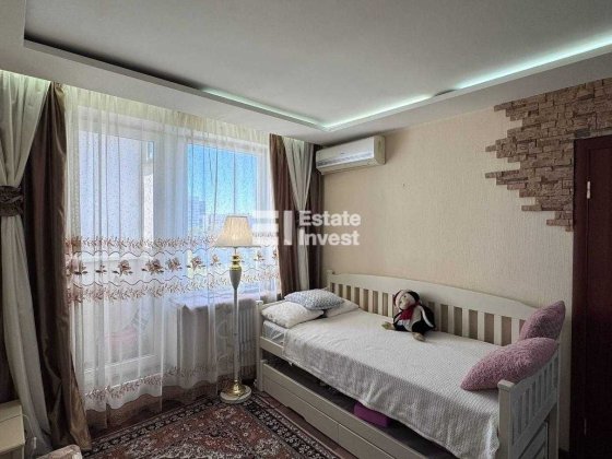 Продам 1 кімн. квартиру на пр. Тракторобудівників, 110 Харьков