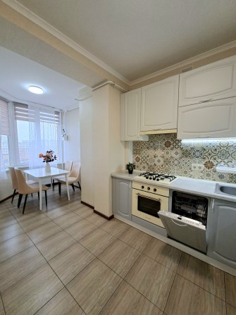 Продаж 3х кім квартири в ЖК Софія Сіті,  74 м2, Сонячна 3 - фото 1