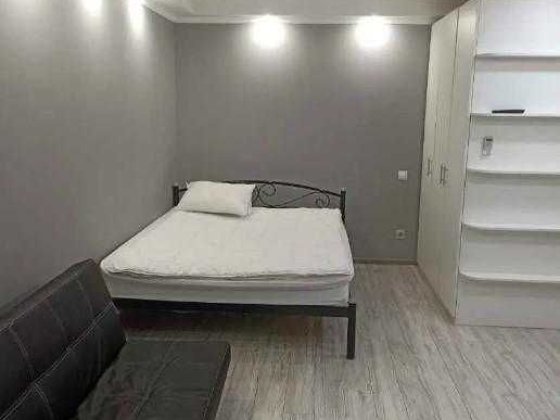 Продам 1к квартиру Героїв полку Азов 28б        хд Киев