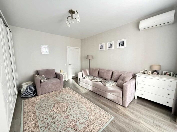 Гарна!Продаж 1-к кв 45м2 з ремонтом в ЖК Кришталеві Джерела м. Іподром - фото 1