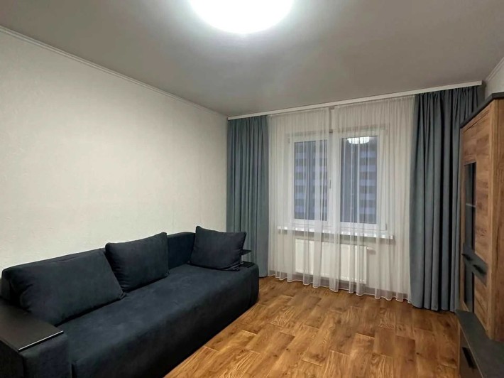 Коноплянська 22а Navigator 2 Велика 2К кв-ра ТЦ Караван Ля Руа Мерлен - фото 1