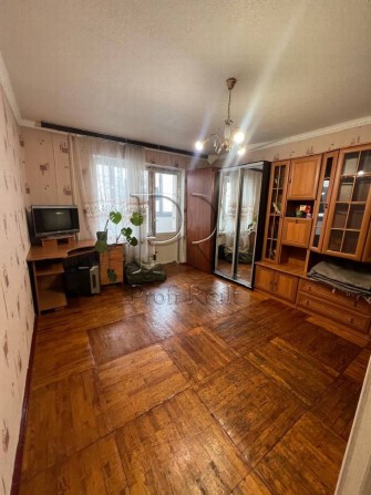 Продаж 1 к кв.  Бажана 7 В, Дарницький р-н, м. Харківська, Вирлиця. - фото 1