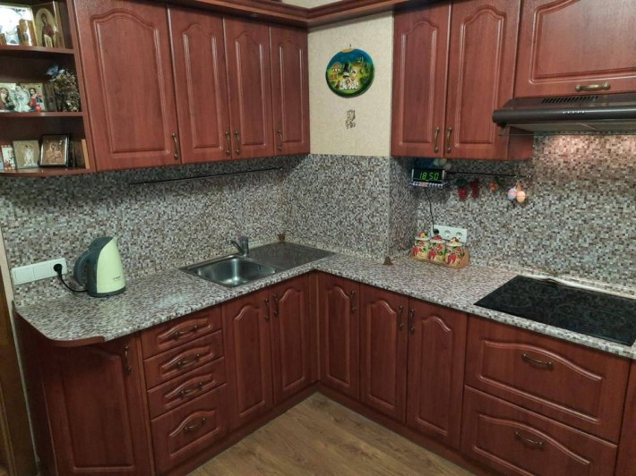 Пчілки Олени, 2б, - фото 1