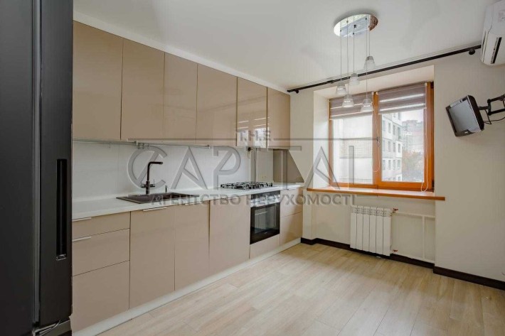 Продаж 3-к квартири 88 м² | метро Лівобережна | Шептицького | Цегла - фото 1