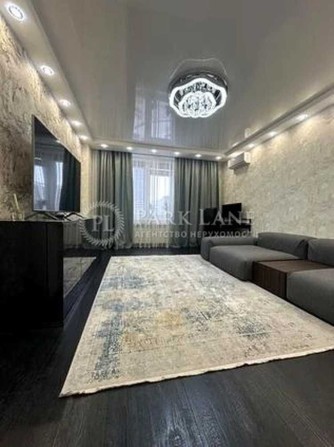 Теремки Голосіїв ВДНГ! 70м2 Глушкова 9В! Метро! Іподром! Парк Феофанія - фото 1