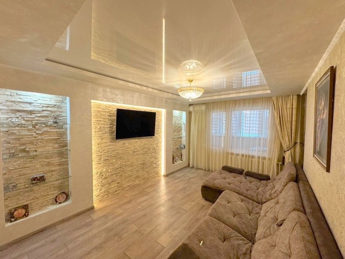 0%! Продам 3-кімн з ремонтом біля метро Позняки Григоренка 28а - фото 1